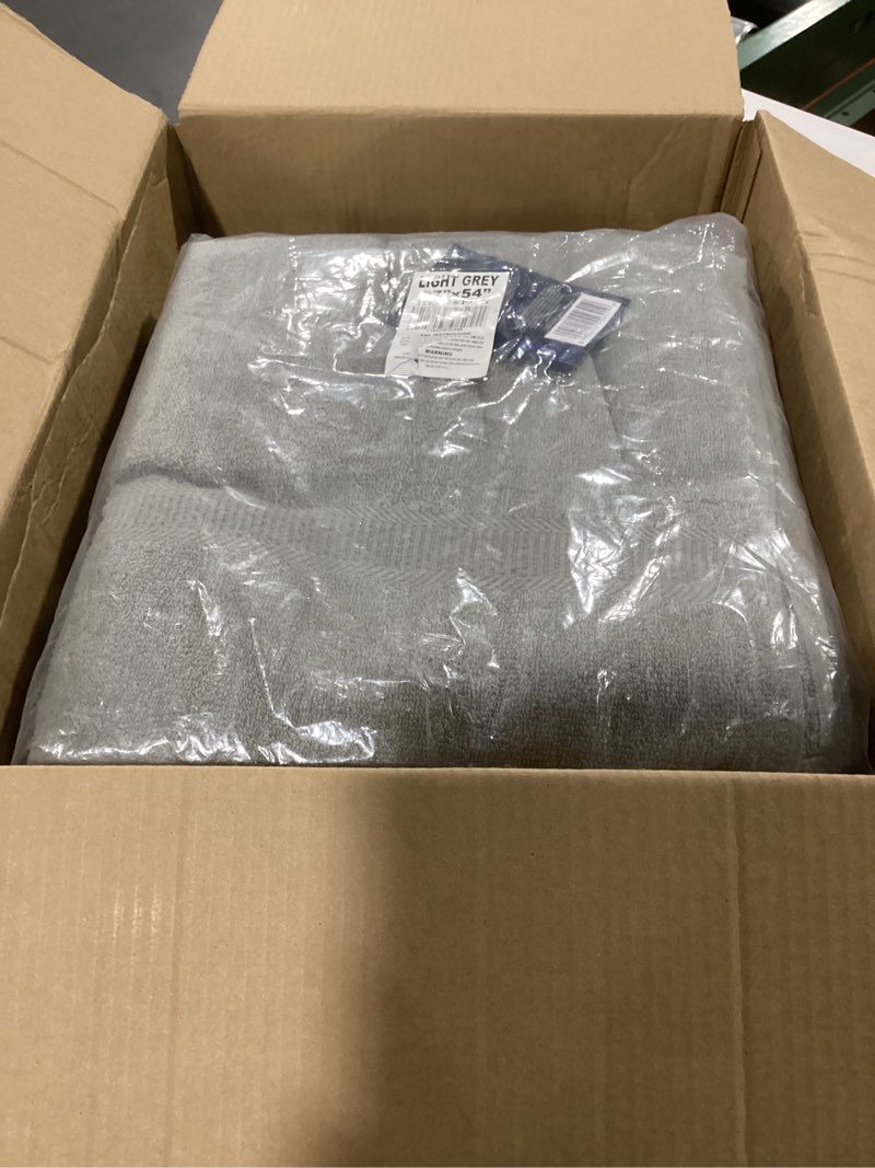 Condition photo showing New/Like New for pack of 6 bath towels 27 x 54 inches, 100% cotton, larger & lighter weight, quicker to dry, super soft and absorbent, perfect for bathroom (light grey, pack of 6 (27''x54'')) light grey pack of 6 (27''x54'')