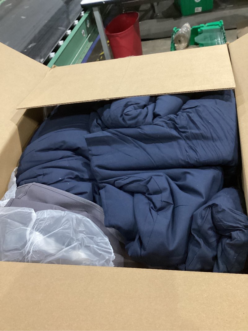 Condition photo showing Good Condition for Houseri Navy Comforter Set King Size - Classic Vintage Midnight Blue & Dark Navy Theme King(90''*104''-Comforter) Navy