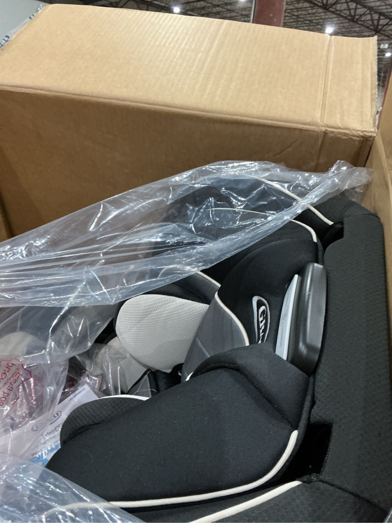 Condition photo showing Good Condition for graco extend2fit convertible car seat, rear and forward facing car seat with adjustable extension panel for extra legroom, great gift for baby shower or baby registry, gotham 2-in-1 gotham 2.0