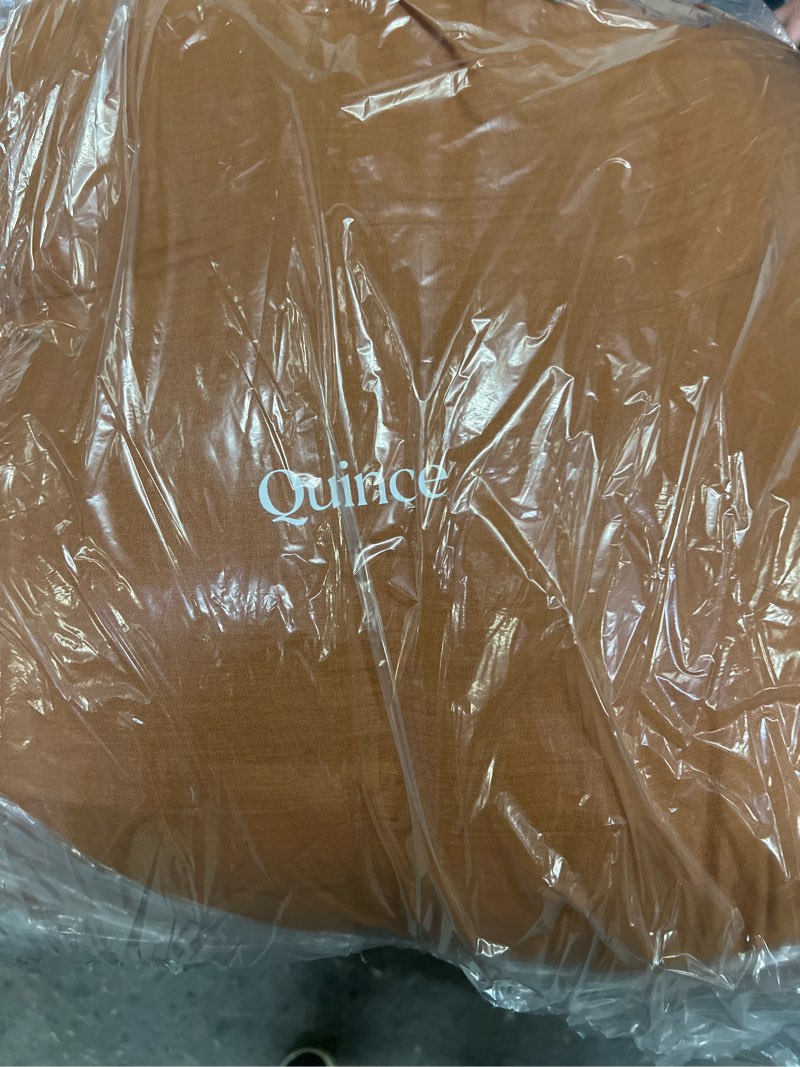 Condition photo showing New/Like New for organic airy gauze box quilt, king/cal king, terracotta