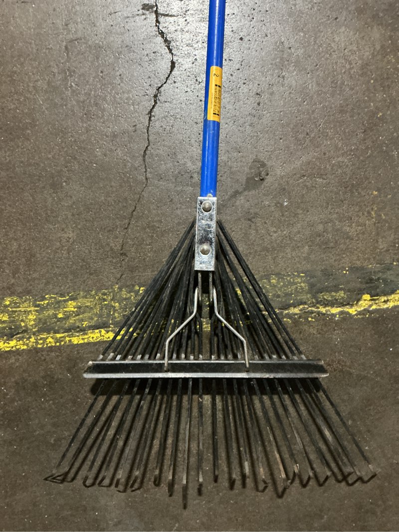 Condition photo showing As Is for kobalt 24-in steel lawn and leaf rake with fiberglass handle