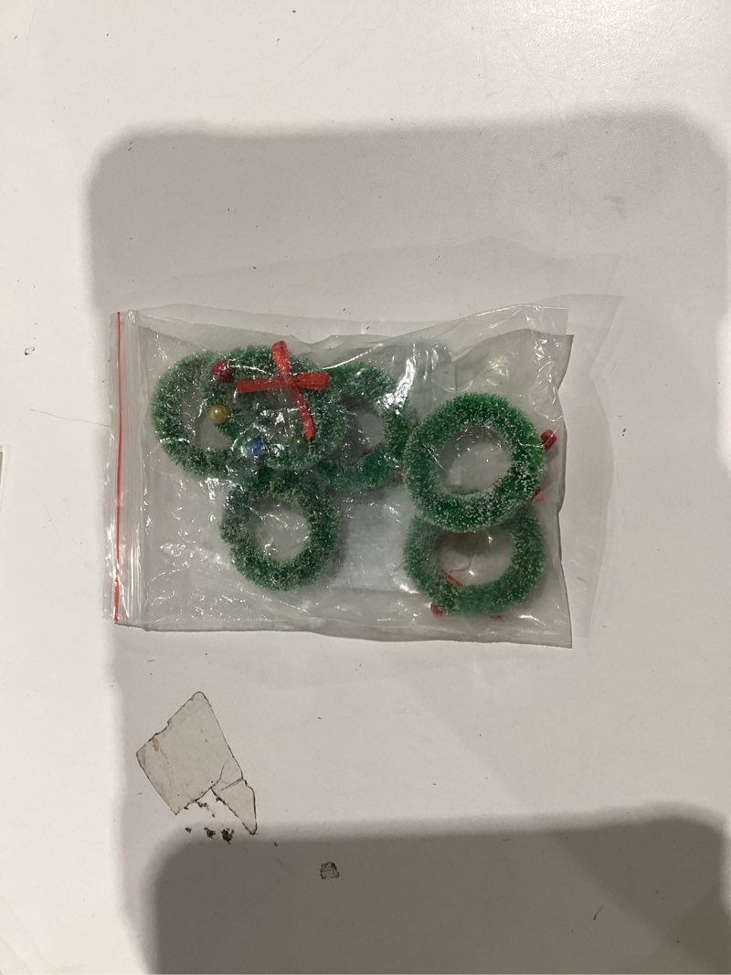 Condition photo showing Good Condition for DECHOUS 6Pcs Artificial Mini Christmas Wreaths Ornaments Miniature Dollhouse Door Wreaths for Crafts Xmas Holiday Party Decorations
