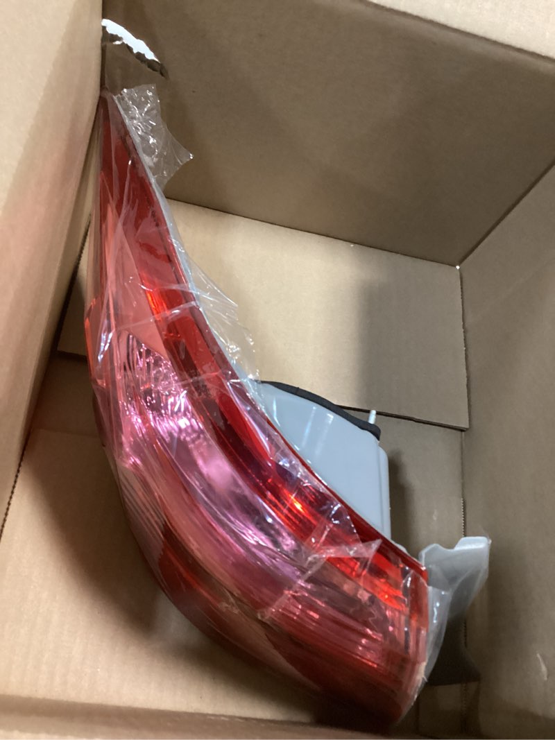 Condition photo showing Good Condition for wflnhb outer left side red pink lens tail light assembly replacement for toyota corolla 2017 2018 2019 driver side rear tail light lamp 8156002b00 to2804130