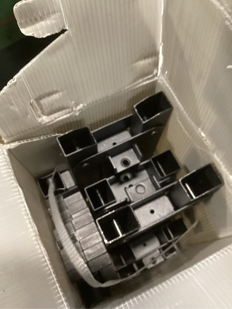 https://lotting-media.assets.bidfta.com/lotting_3e974600-4a18-4698-9237-2ebbd74652a1
