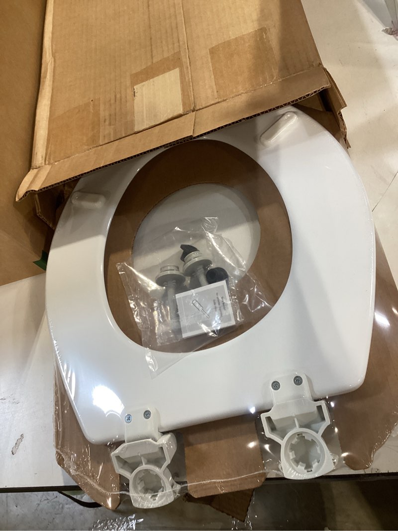Condition photo showing Good Condition for bemis 500ec 390 toilet seat with easy clean & change hinges, 1 pack round, cotton white