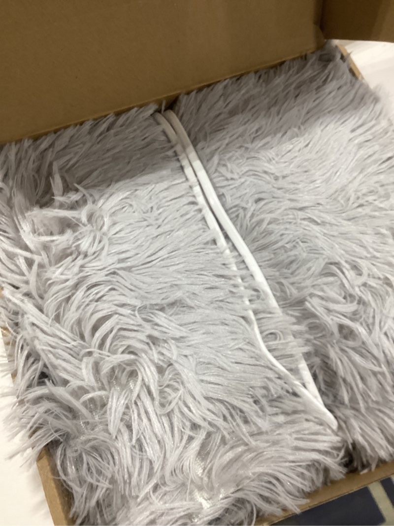 Condition photo showing Good Condition for Dog Heating Pad 28x18 in with Smart Thermostat Switch and Power Line Protection Tube,Obtained MET and UL Dual Certification,Waterproof Puppy Heating Pad- Gray 1 Grey Plush 28.0"L x 18.0"W