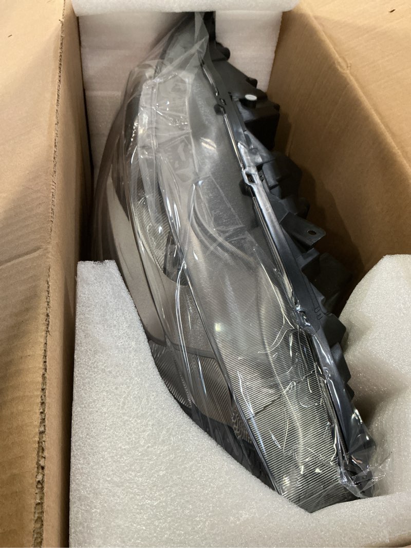 Condition photo showing Good Condition for right side halogen headlight assembly compatible with 2019-2022 transit connect xl/xlt/titanium replacement headlamp kt1z13008a (right)