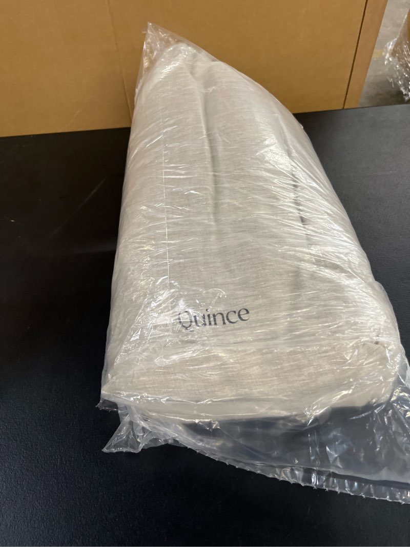Condition photo showing Good Condition for european linen chambray duvet cover, king/cal king, natural chambray