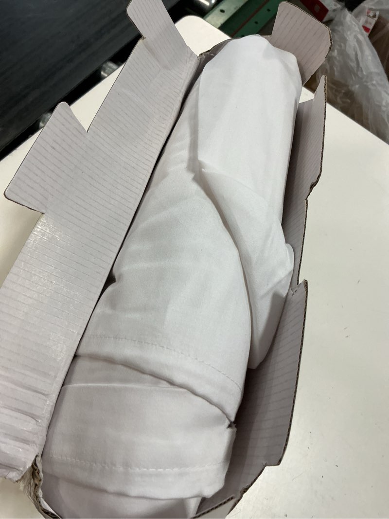 Condition photo showing Good Condition for california design den luxury 400-thread count cotton sateen duvet cover, king - white - king