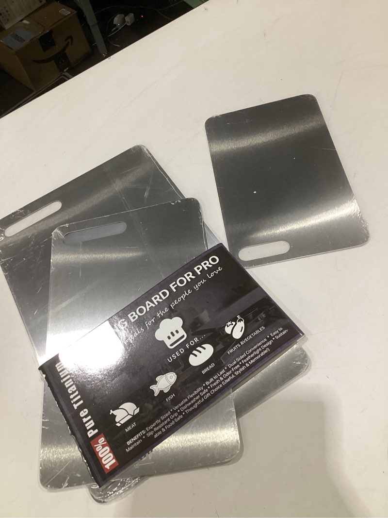 Condition photo showing Good Condition for titanium cutting board, 100% pure titanium cutting boards for kitchen, best non toxic chopping board, dishwasher safe, hygiene and durability for meat, fruit, and vegetables (set of 3)
