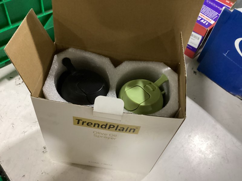 Condition photo showing Good Condition for trendplain - original 16oz/470ml olive oil dispenser bottle for kitchen gadgets and air fryer accessories - olive oil sprayer for cooking w/stickers - black&green 2 pack black&green