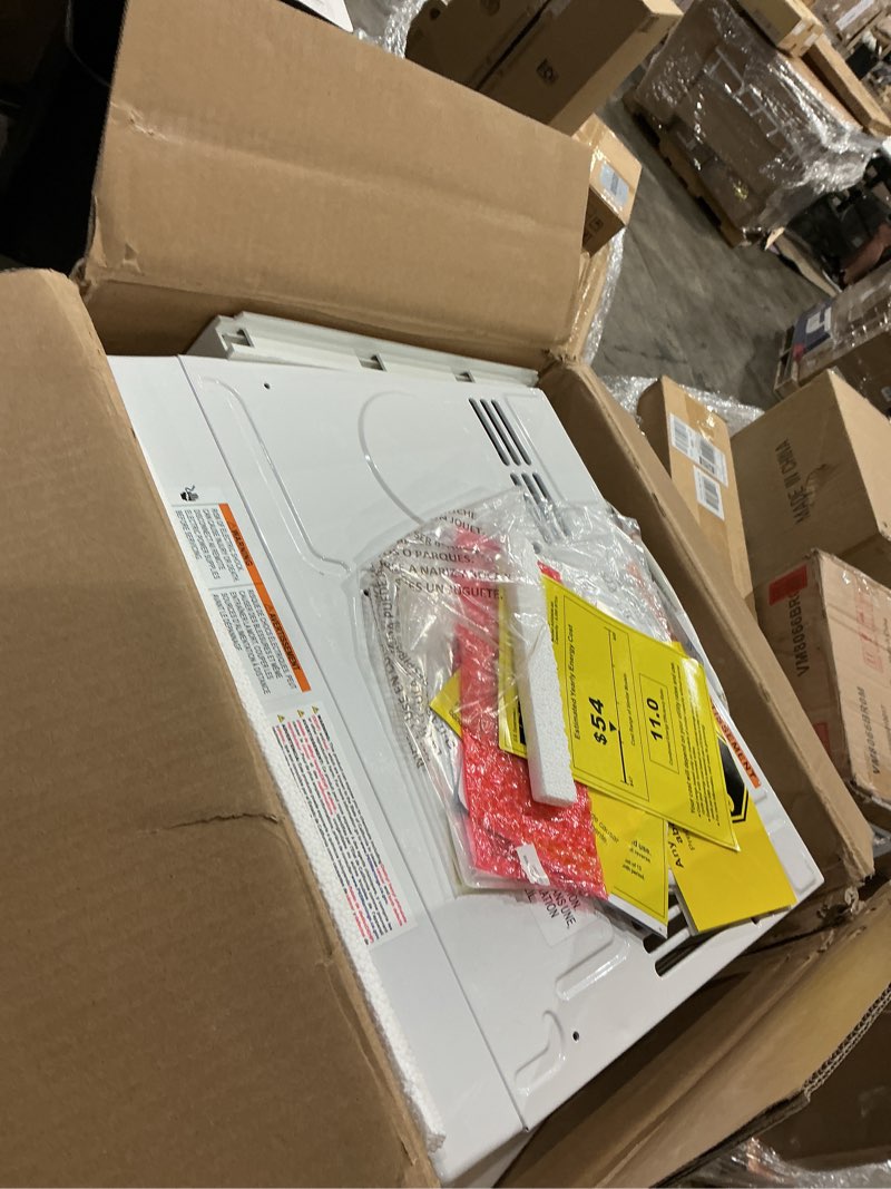 Condition photo showing Good Condition for similar to amazon basics 6000-btu window air conditioner with quiet operation, up to 250 sqf, cool and fan functions, washable filter, adjustable window kit, digital temperature display, remote control, white