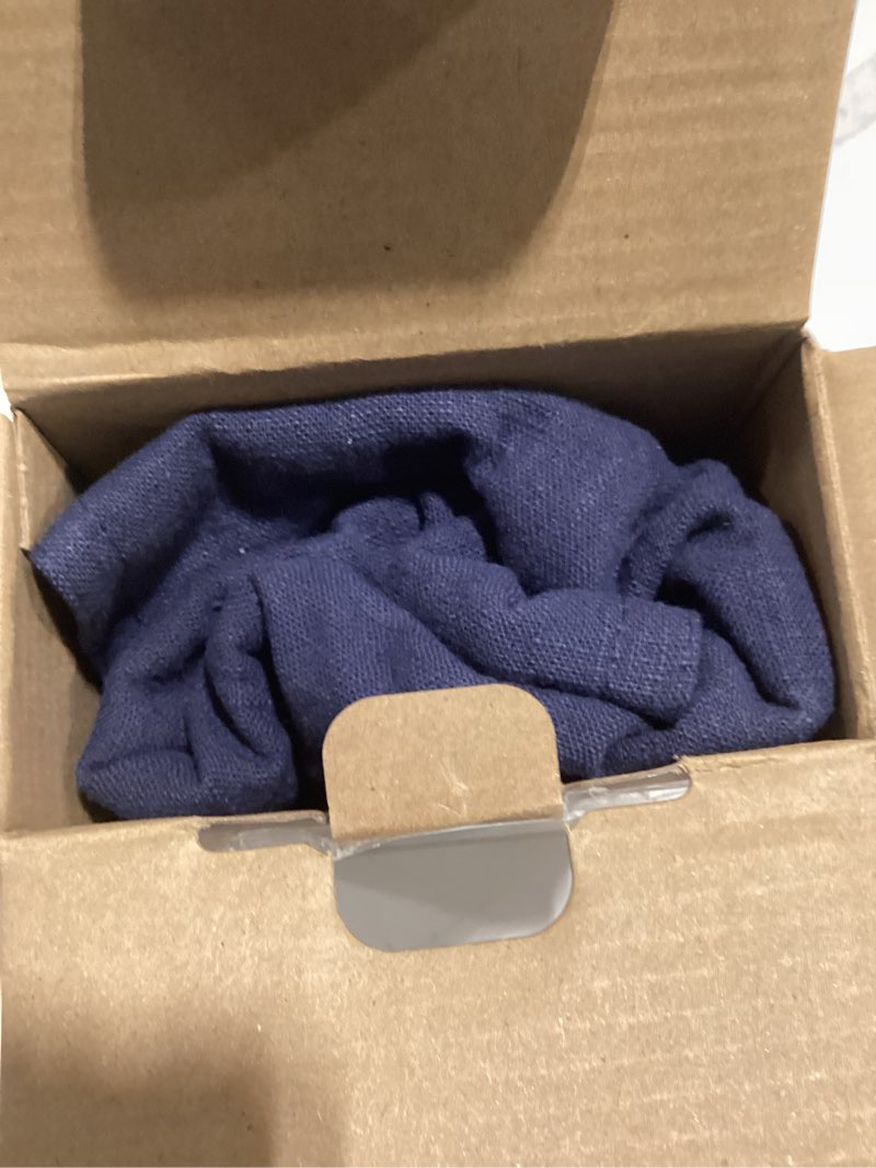 Condition photo showing Good Condition for MIULEE Decorative Linen Pillow Covers 18x18 Inch Indigo Blue Boho Farmhouse?Neutral Couch Throw Pillows for Bed Pack of 2 Accent Coastal Modern Pillowcase Summer Sofa Livingroom Home Decor 18" x 18" (Pack of 2) Indigo Blue 2