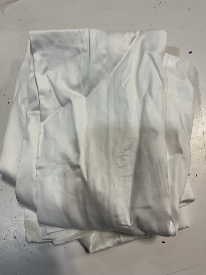Condition photo showing Good Condition for signature giza cotton sateen sham set, standard, white