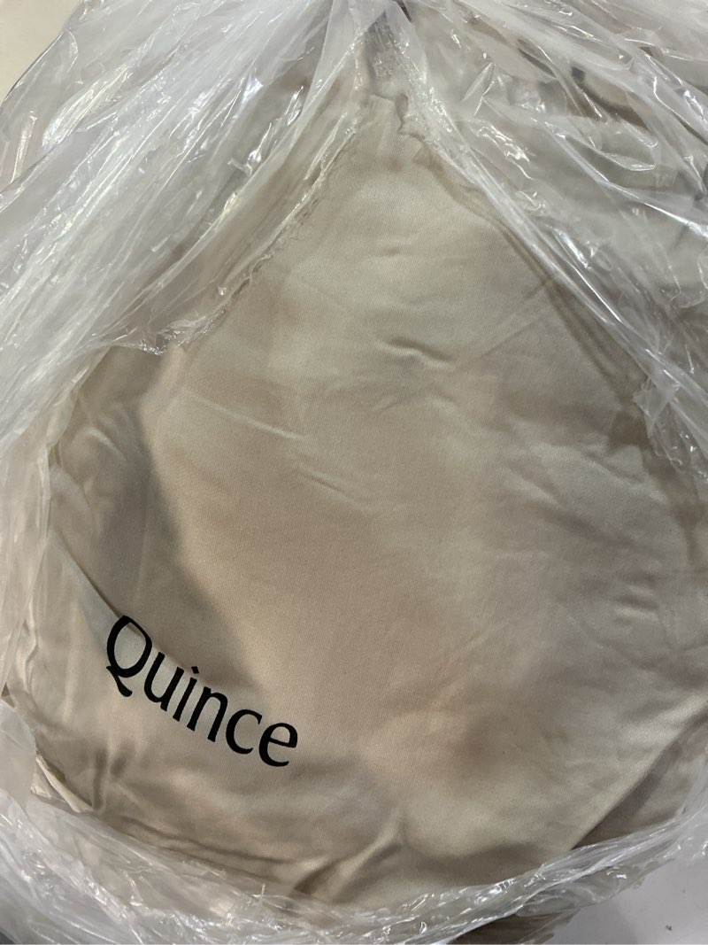 Condition photo showing Good Condition for bamboo deluxe bedding bundle, queen, sand