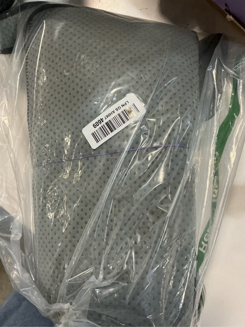 Condition photo showing Good Condition for fiilines dash cover for 2022 2023 2024 volkswagen vw taos s se sel (not for 2025), dashboard mat for taos accessories dashboard pad carpet dash mat sunshade non-slip polyester protector no glare black for taos 2022-2024