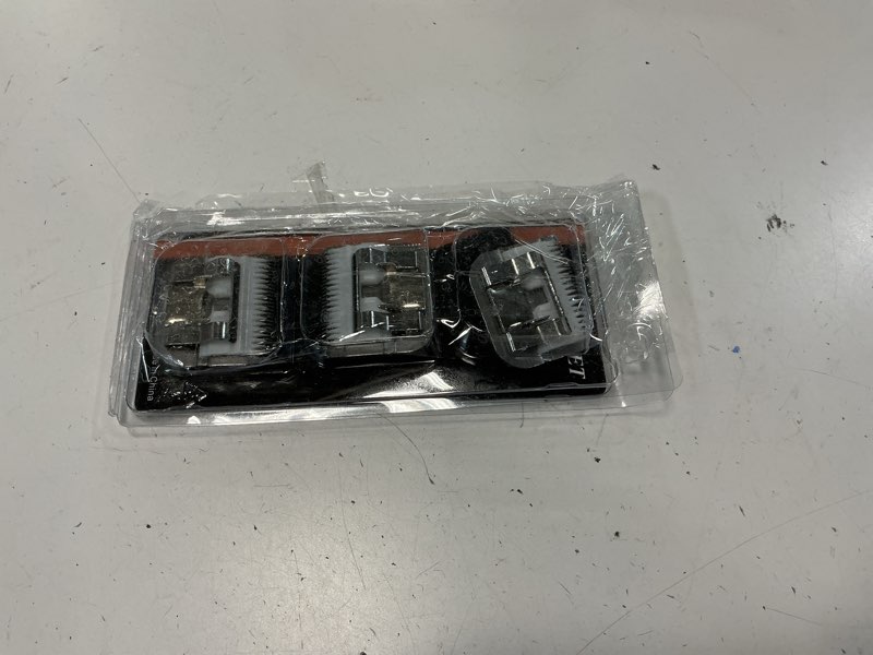 Condition photo showing Good Condition for 3 pack 10# detachable pet dog grooming ceramic blades,compatible with andis,oster a5,wahl km-10 series,size #10 blade 1/16-inch 1.5mm cut length 3pc 10:1/16''(1.5mm) silver