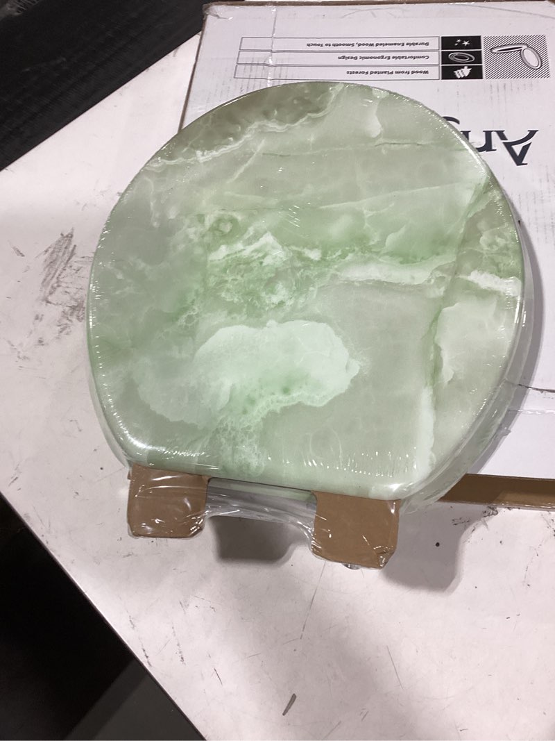 Condition photo showing New/Like New for Similar product KOHLER 4636-RL-0 Cachet ReadyLatch Elongated Toilet Seat Slow Close, Soft Close Toilet Seat Quiet Lid, Contoured Grip-Tight Bumpers Installation Hardware, Apartment Essentials, White White Elongated Ready Latch green color
