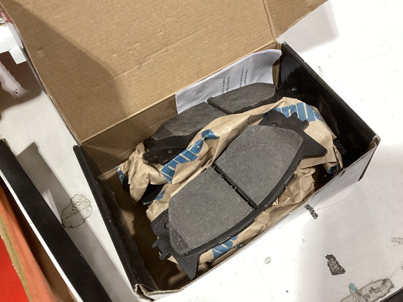 Condition photo showing As Is for bendix premium sbc1293 ceramic front brake pads for lexus es300h 2018-2013, es350 2018-2007, toyota avalon 2018-2008, camry 2017-2007