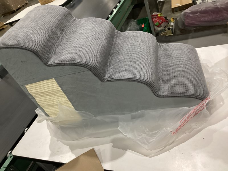 Condition photo showing Good Condition for demi bonn 28" pet stairs for small dogs, 4-step dog ramp for beds and couch, non-slip balanced indoor step, gray