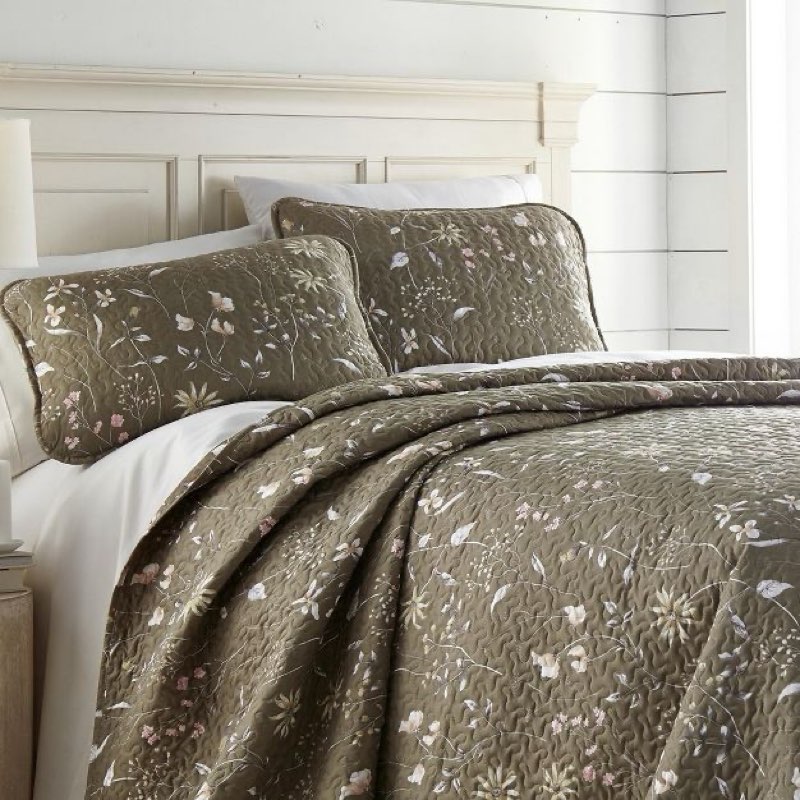 Secret Meadow Microfiber Reversible Quilt Set