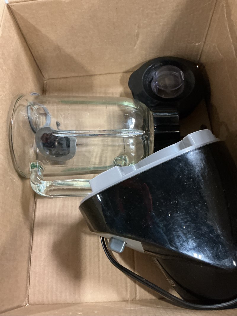Condition photo showing As Is for black+decker countertop blender with 6-cup glass jar, 10-speed settings, black, bl2010bg