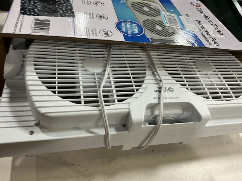 Condition photo showing Good Condition for comfort zone 9-inch 3-speed reversible twin window fan – dual blade window exhaust fan with auto-locking expanders, 22.25" to 33" wide – tabletop feet & removable bug screen included white 3-speed