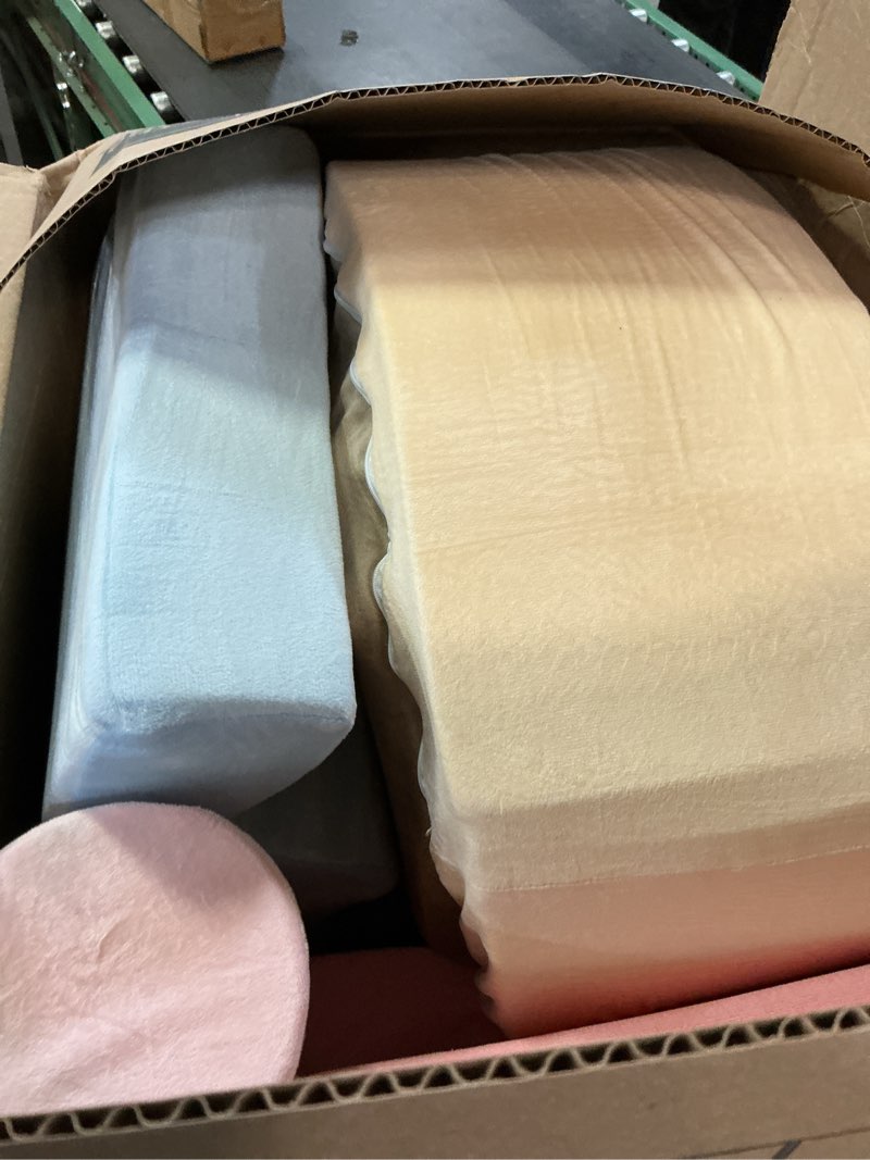 Condition photo showing Good Condition for MIND&ACTION 6-Piece Toddler Climbing Toys Indoor with Ball Pit, Climbing Toys for 1+ Year Old, Soft Play Set Baby Foam Blocks for Toddler 1-3 (Ball Not Included) 6p-multi