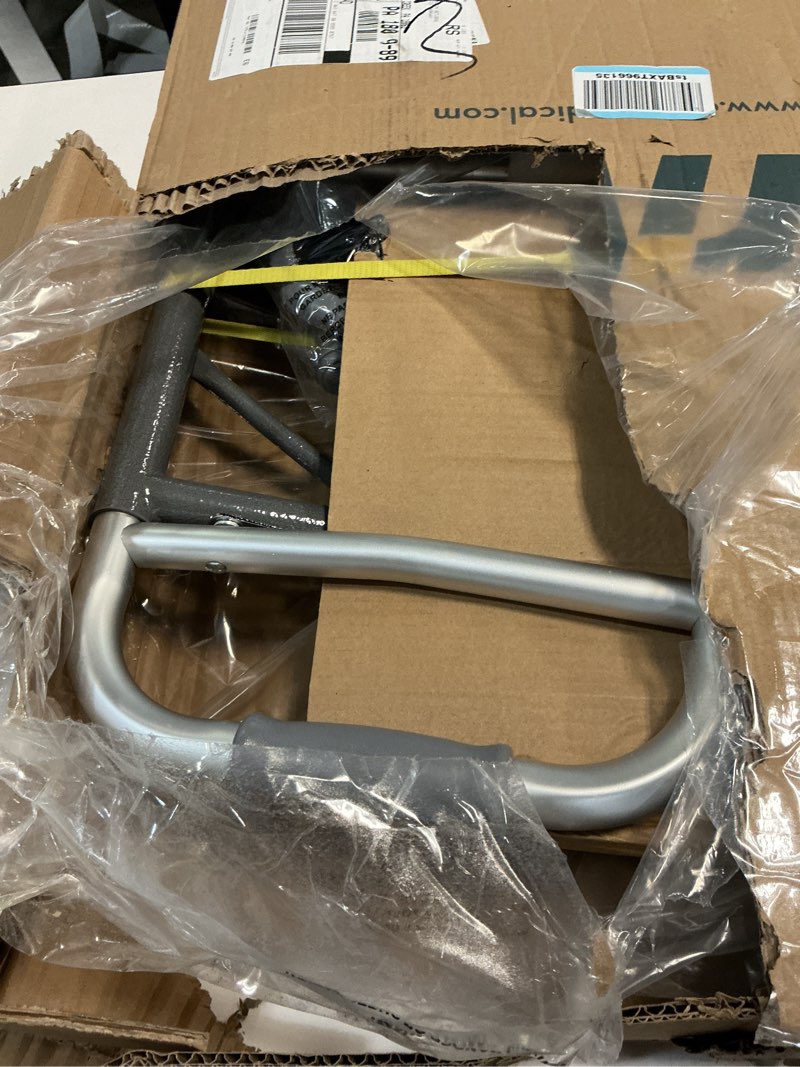 Condition photo showing Good Condition for Walker Adlt 2but w/5 whl.1/ea