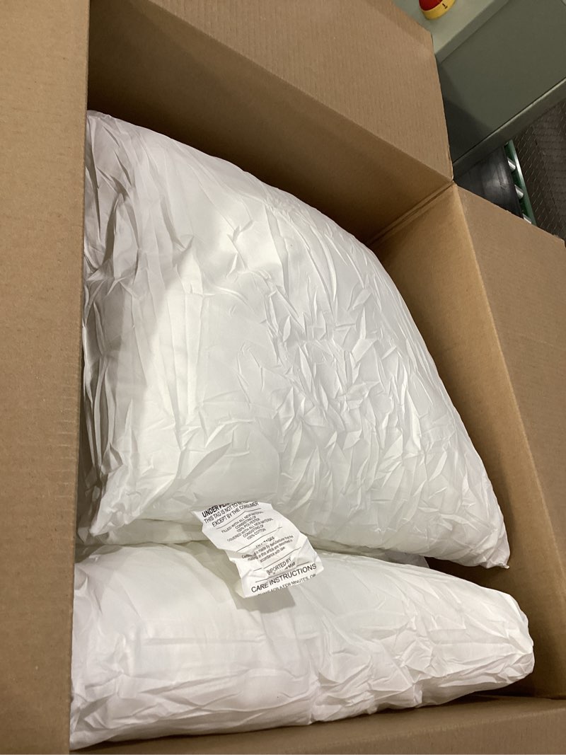 Condition photo showing As Is for USED MIULEE 18x18 Inch Throw Pillow Insert Set of 4,Premium Pillow Stuffer Sham Square for Decorative Cushion Bed Couch Sofa 4 18x18 Inch