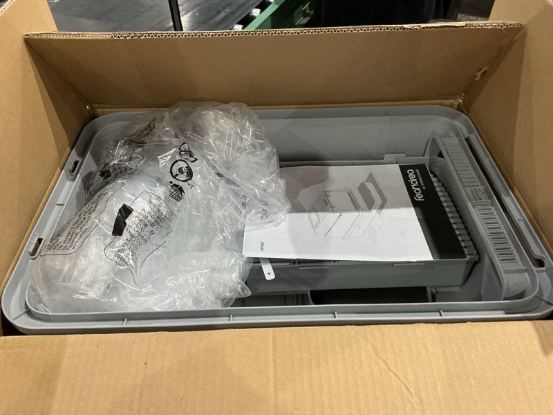 Condition photo showing Good Condition for feandrea stainless steel cat litter box with flip lid, litter catcher mat and box, 2 doors, scoop, for cats up to 33 lb, dove gray uppt007gn01 detachable 23.6"l x 15.7"w x 14.8"h dove gray