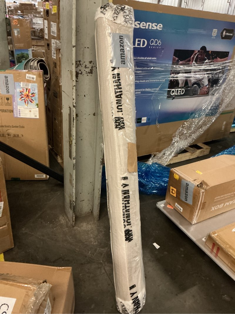 Condition photo showing New/Like New for JONATHAN Y Hallie High-Low Curve Ivory/Cream Indoor/Outdoor Area Rug, 5x8, Minimalist, Pet Friendly, Non-Shedding, Stain Resistant, Hose-Washable for Backyard, Patio, Porch (SCN100B-5) Ivory/Cream 5'3" x 7'7" (Rectangular)