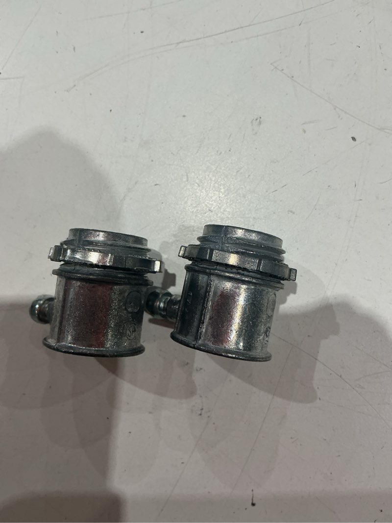 Condition photo showing Good Condition for sigma proconnex 1/2-in electrical (emt) die cast zinc set screw connector conduit fittings