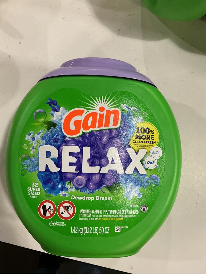 Condition photo showing New/Like New for Gain Super Flings Laundry Detergent Pacs, 32 Count, Dewdrop Dream scent, irresistibly clean and fresh washing detergent laundry soap pacs 1 Count (Pack of 32)