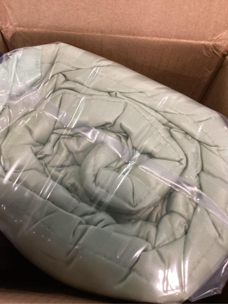 Condition photo showing New/Like New for downluxe queen size blanket with satin trim, lightweight down alternative blankets queen size for all season, machine washable (sage green, 90x90 inch) sage green queen