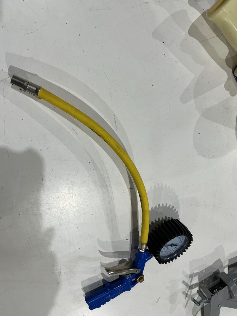 Condition photo showing As Is for kobalt inflator gauge