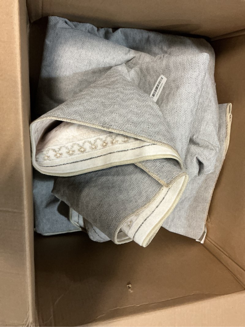 Condition photo showing Good Condition for Area Rug 6x9, Washable Rugs, Stain Resistant Gray Area Rugs for Living Room Bedroom Dining Room, Vintage Farmhouse Rug Beige Beige/Brown 6' x 9' (Rectangular)