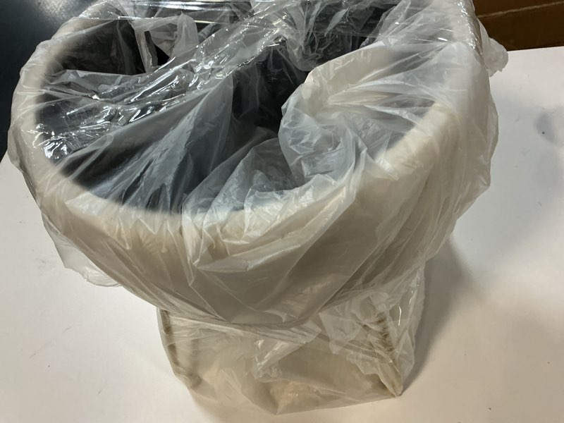 https://lotting-media.assets.bidfta.com/lotting_3f419ad8-b552-408d-8977-1324c281e5cd