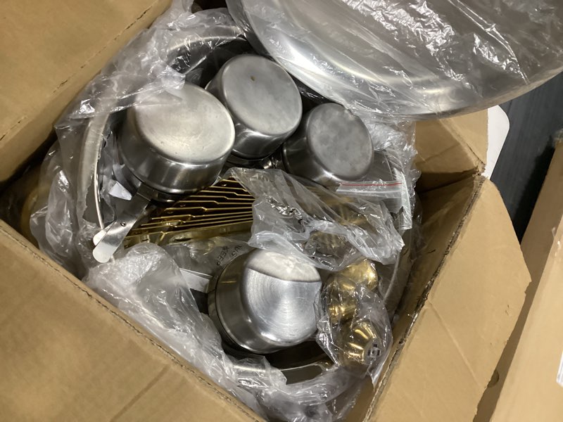 Condition photo showing New/Like New for Aplancee Chafing Dishes Buffet Set 4 Pack, 5QT Stainless Steel Round Chafing Dish with Lid & Gold Frame Complete Set for Catering, Parties, Wedding 4 Pack Gold