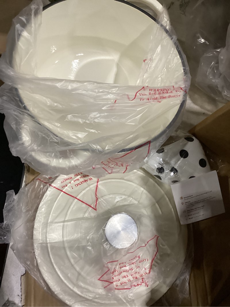 Condition photo showing Good Condition for enameled cast iron dutch oven - umite chef 5qt pot with lid & cotton potholders - heavy-duty cookware for bread baking, braising, stews, roasting(cream white) cream white 5qt