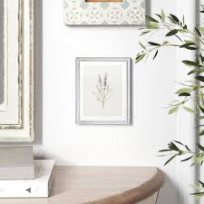Daphne wood embossed picure frame