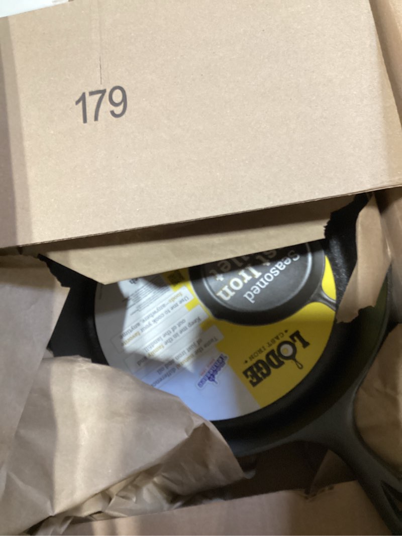 Condition photo showing Good Condition for lodge seasoned cast iron skillet - quality frying pan for the stove, oven, grill & campfire - includes silicone hot handle holder - non-toxic, nonstick & long-lasting - 12 inches