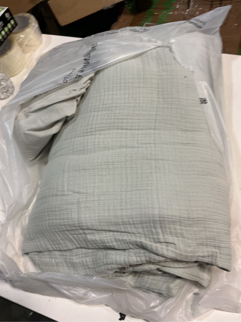 Condition photo showing As Is for quince organic cotton gauze duvet cover set, king/cal king, mist
