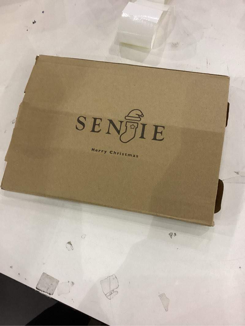 Condition photo showing New/Like New for Senjie 24Pcs Christmas Velvet Bows for Tree, Vintage Ribbon Bows Ornaments for Garland Wreath Gift Wrapping Treat Bag Bakery Candy Bags DIY Crafts Holiday Decor (Red, 5" x 7", Width of 1") Red Width of 1"