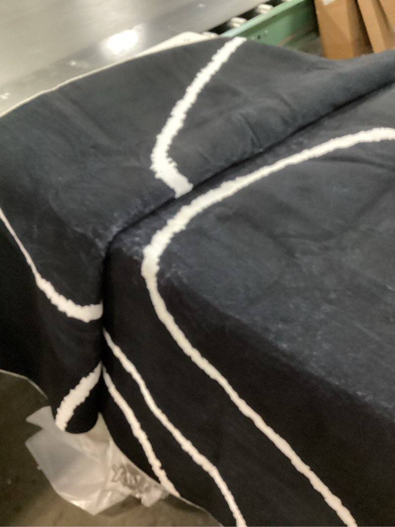 Condition photo showing Good Condition for YIHOUSE Modern Washable Area Rug for Living Room Bedroom - Large Abstract Black and White Rug Non-Slip Ultra-Thin Home Decor (Dark Curve, 5'x7'ft) Dark Curve 5' x 7' (Rectangular)