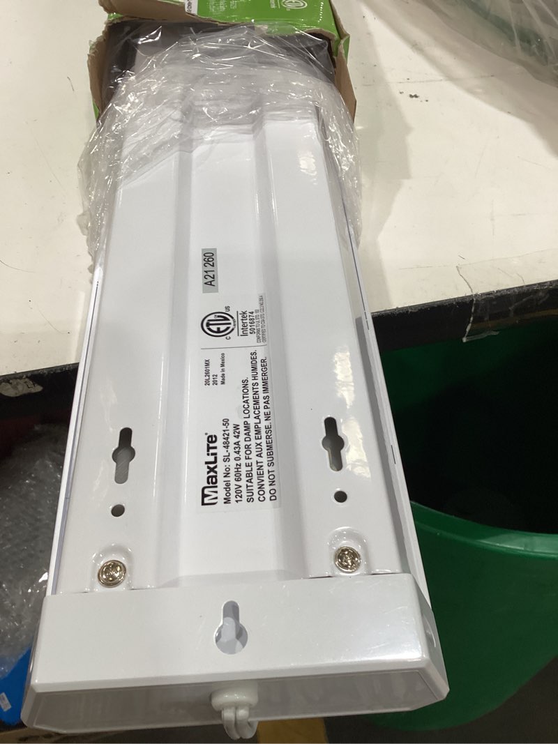 Condition photo showing Good Condition for maxlite 3000603 48 in. 42 watts sl series 2-light lights led shop light