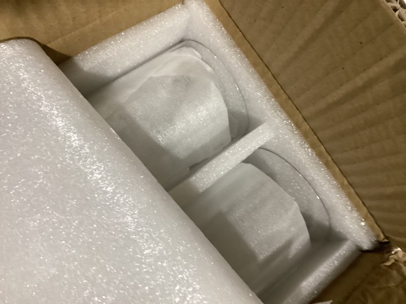 Condition photo showing Good Condition for Hewory Hurricane Candle Holder for Pillar Candles: Gold Votive Candle Holders Set of 6, Glass Hurricane with Metal Candle Plate, Pillar Candle Holder for Table Centerpiece Wedding Holiday Home Decor Gold 6PCS