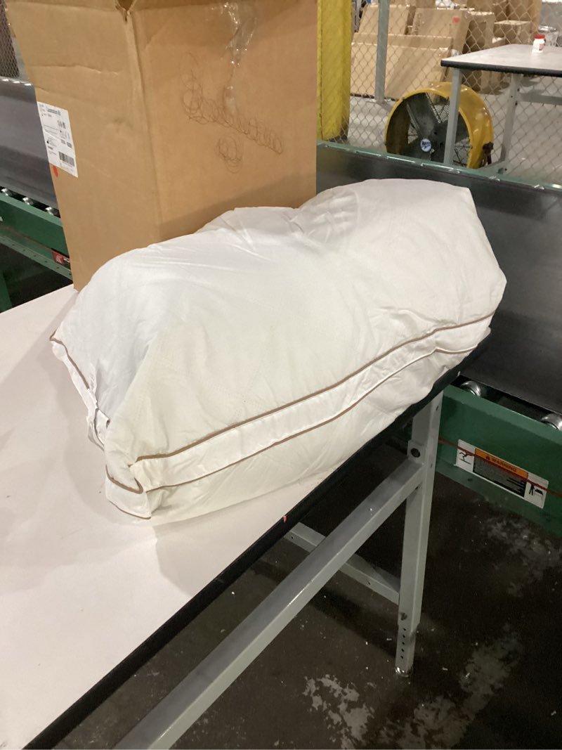 Condition photo showing Good Condition for puredown® Goose Feathers and Down Pillow for Sleeping Hotel Collection Bed Pillows, Gusseted, King, Set of 2 Gusseted Style 1 King (Pack of 2)