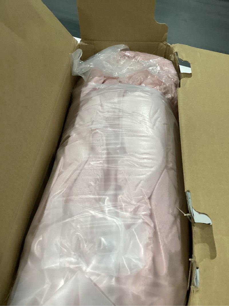 Condition photo showing Good Condition for Heating Blanket Twin Size Extra-Thick and Warm Electric Blanket with 10 Hour Auto Off & 5 Heating Levels, 3D Pattern Design and Overheating Protection, Baby Pink Baby Pink Twin-62"x84"