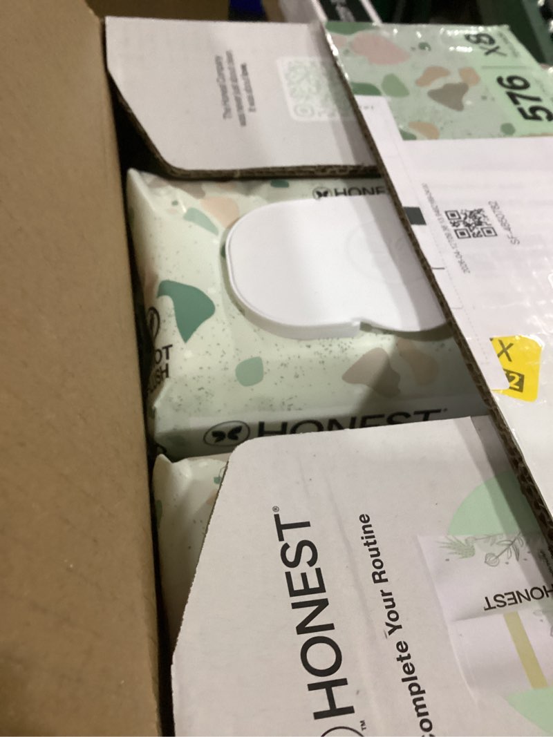 Condition photo showing Good Condition for the honest company baby wipes for sensitive skin, hypoallergenic, fragrance-free, multi-use, geo mood design, 576 count (6 packs of 96) geo mood 72 count (pack of 8)